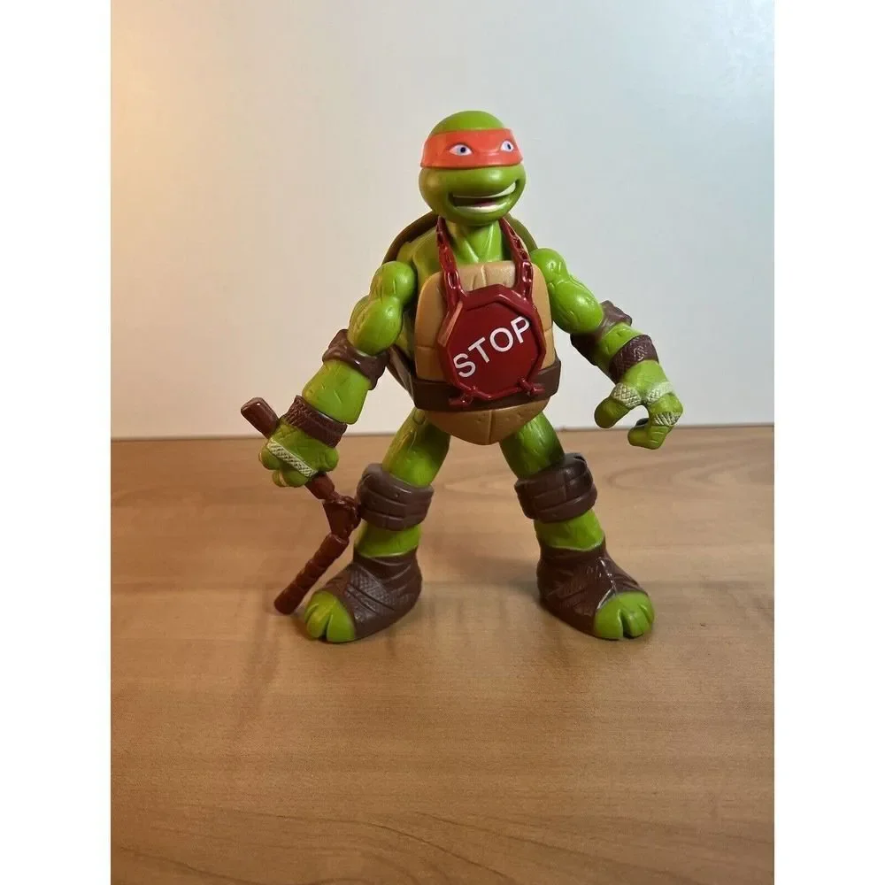 Michelangelo TMNT  Viacom Toy Figure